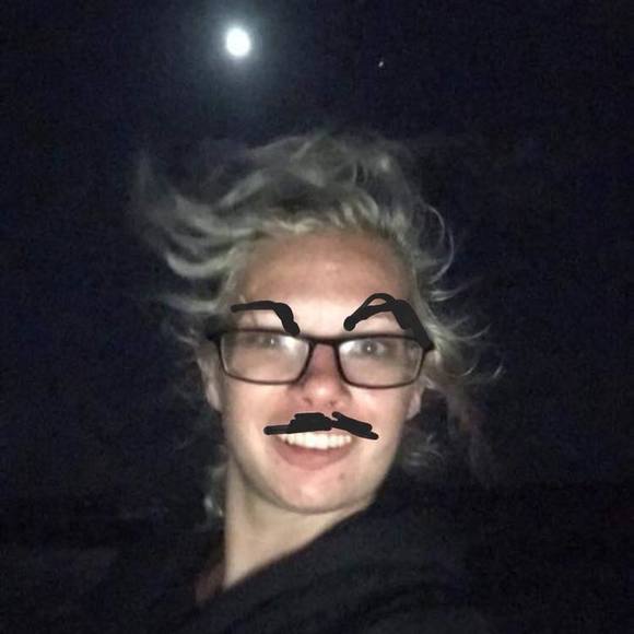 Meet your Posher, Nikki - Picture 1 of 1